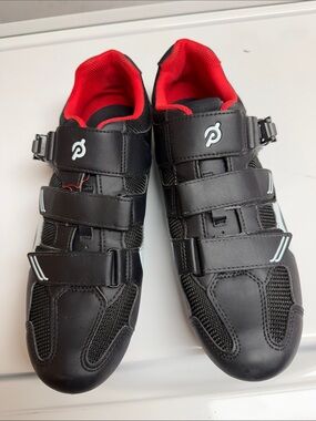 Peloton Men’s Shoes size 46.  Used but good condition
